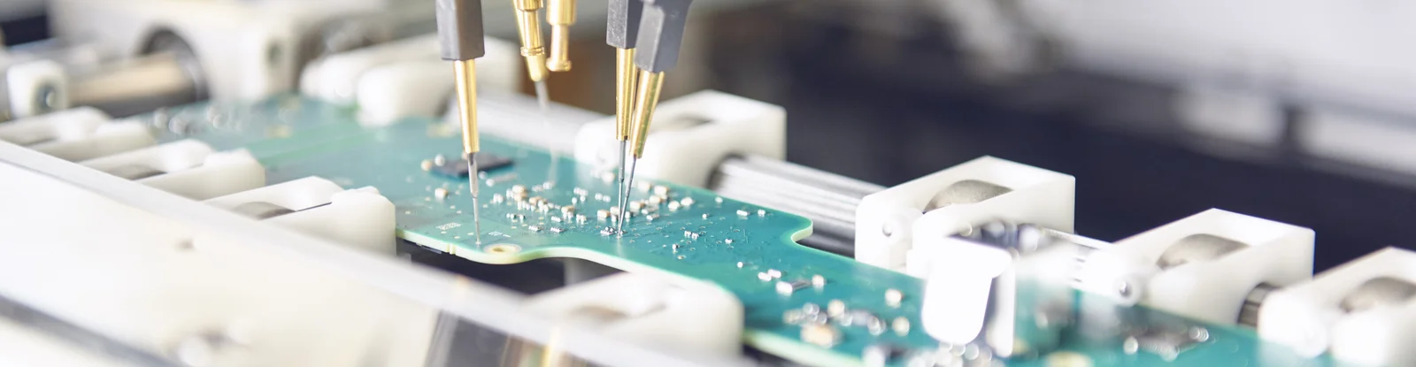 Close-up of a flying probe test at the Cicor site in Bronschhofen