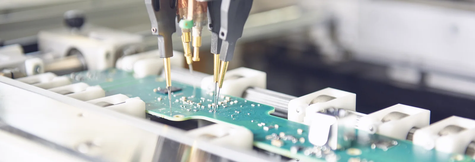 Close-up of a flying probe test at the Cicor site in Bronschhofen